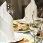 How to decorate a table with napkins in an easy way - 6 options