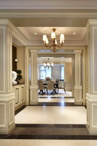 Decorating gypsum ceilings for a luxury home, and we can see the gypsum board in the walls and ceilings