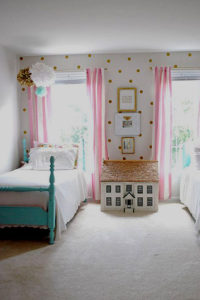 Stylish girls' bedrooms with distinctive designs
