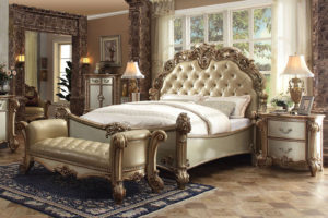 Classic bedrooms with luxurious royal designs