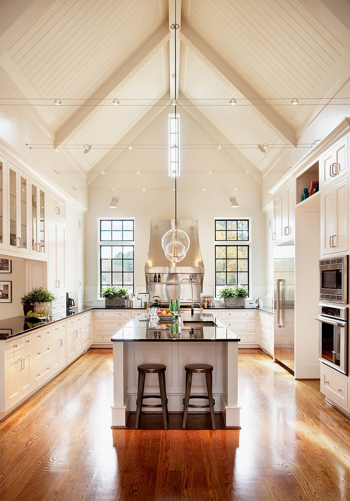 White kitchen 2 10 gorgeous kitchens in white