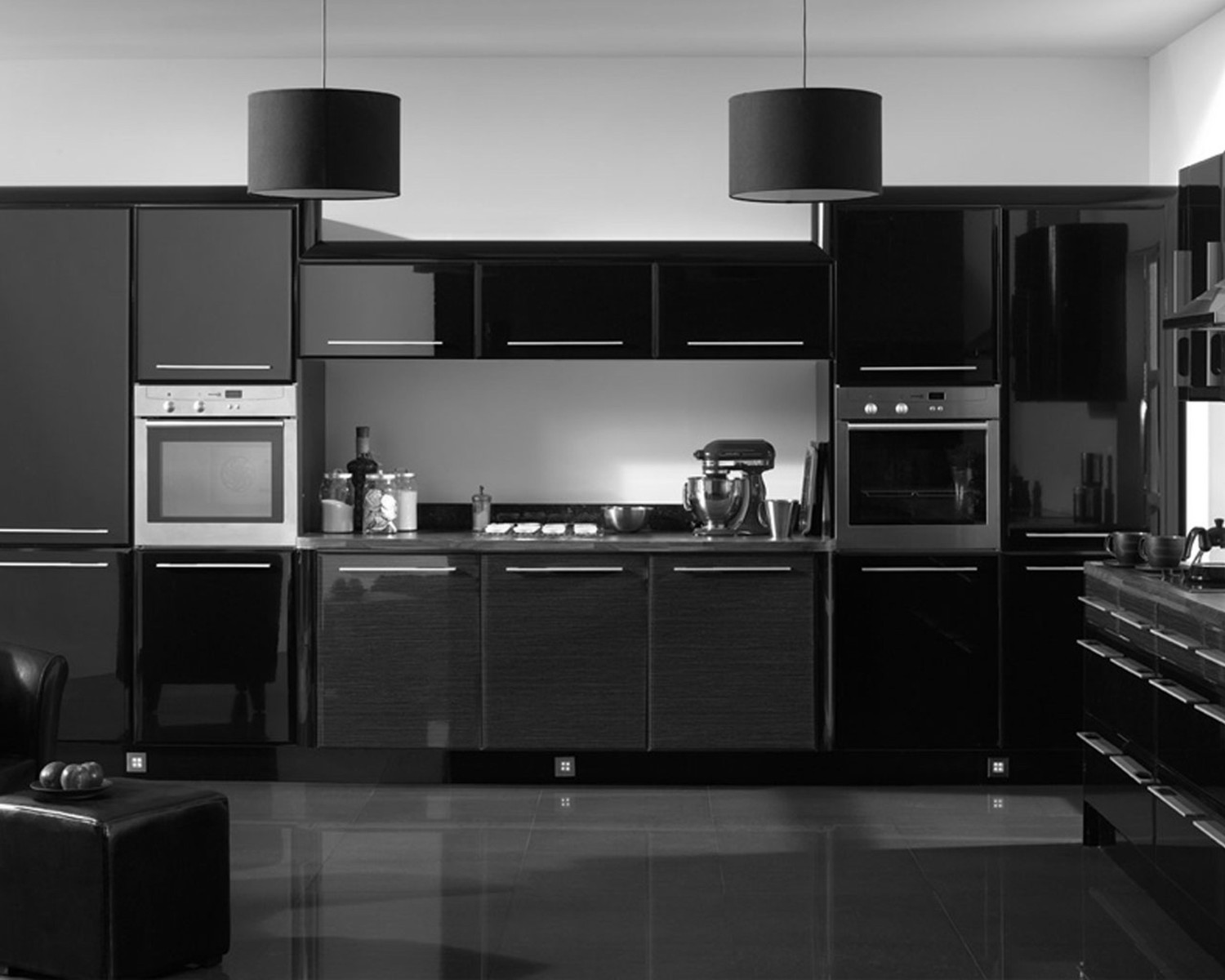 Black Kitchen 3 1500x1200 The elegance and exquisiteness of black in modern and classic kitchen designs